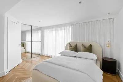 Image de Appartement-Salle de bain privée-Balcon-Navigation Yard