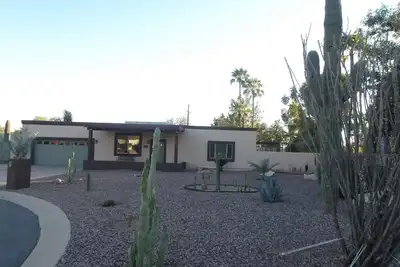 Image de This is a desert oasis with beautiful mountain views. Great hiking nearby