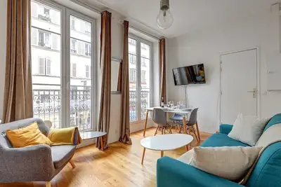 Image de Tbs 195 - Jolie suite Quartier Faubourg Montmarte