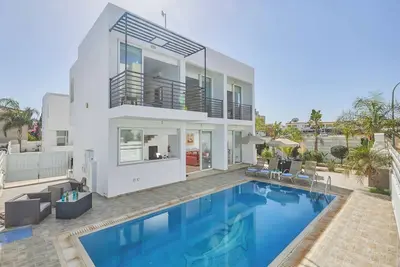 Protaras Pearl 18 - Trois Chambres Villa, Couchages 6