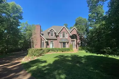 Image de Exec house in forest- 3 bedroom C235