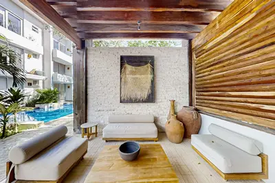 Image de Luxurious 2br Retreat with Pool, Tv, Game Room, Lush Gardens & Modern Amenities