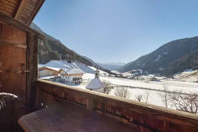 Image de Studio 'Jelerhof Apt Talblick' avec vue sur la montagne, jardin partagé et Wi-Fi