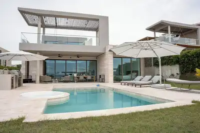 Image de Villa Puerta- Luxury Seaside Villa- 2 Mins from white-sand beach