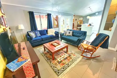 Image de Your Cozy Mesa “Home Away From Home”! Pet-Friendly w/Private Yard