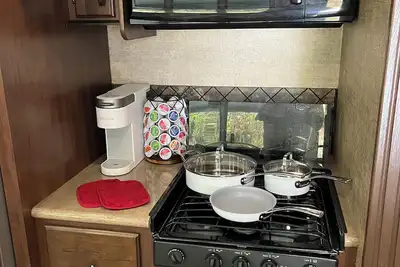 Image de “Wcu Glamper”  2-bedroom Rv one mile from Western Carolina University