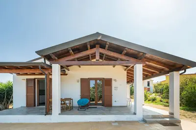 Image de Villa 'Casa Atzori' avec terrasse privée, jardin privé et climatisation