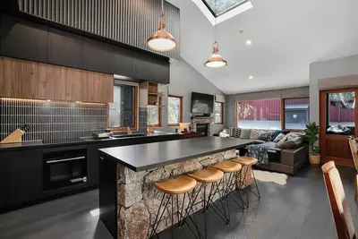 Image de Ski In Ski Out #10 - Stunningly renovated Ski Retreat on snow - 3 Bed, 3 Bath