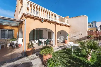 Image de Villa à Oliva près de la Plage & Golf