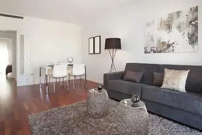 Image de Beautiful Apartment Situated In Eixample Area Of Barcelona