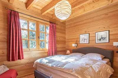 Image de Chalet d'exception: 5 chambres, 14 pers, proche pistes, WiFi, cheminée