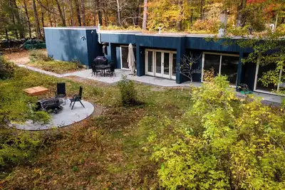 Image de earthship forest exile