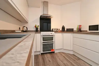 Image de Dog friendly apartment in town centre with parking.