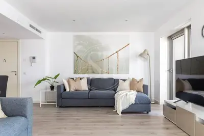 Image de Nice apartment for 8 near the sea