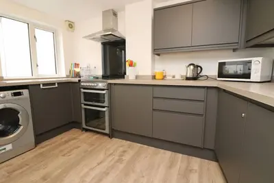 Image de Town centre apartment with parking- Dog friendly!