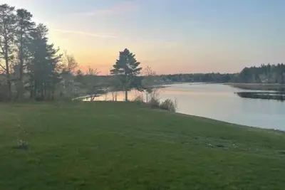 Image de Private Waterfront Getaway\n\n