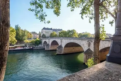 Image de Elegant 2-Bedroom Apartment on Historic Île Saint-Louis