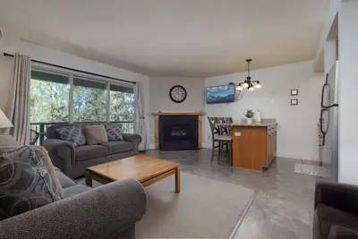 Image de Ponderosa Vista - Quaint Condo with Resort Access