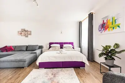 Image de Large apartment on the square of Hradec Králové\n\n