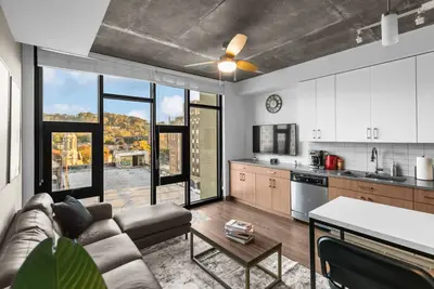 Image de Urban Retreat: 2br Near Uab