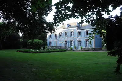 Image de gite du parc de la clef dans le parc du chateau de marville
