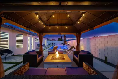 Image de Charming 4-bedroom house in brilliant Indio with WiFi, Ac