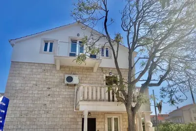 Image de Elegant Sutivan Apartments with Balcony - Two Bedroom Apartment with Balcony