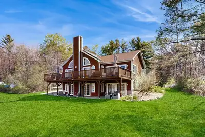 Nine-acre waterfront luxury property, just a four-minute drive to Belfast