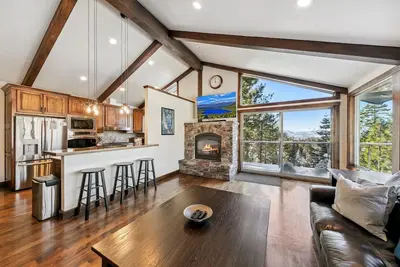 Top of Kingsbury View Home 7br, 4ba, Spa, 5 To Ski