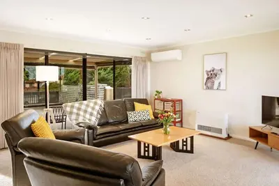 Pet friendly home with sea views