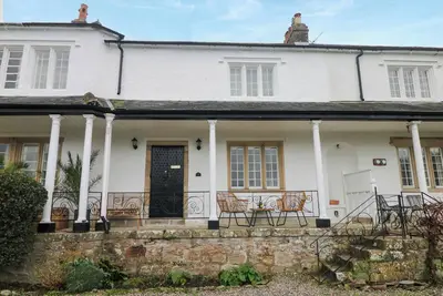 Josie, pet friendly, character holiday cottage in Pentewan