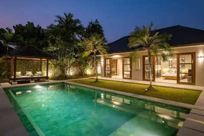 Image de Villa 500m2 with 14m Pool, Bbq, Pinball - Seminyak