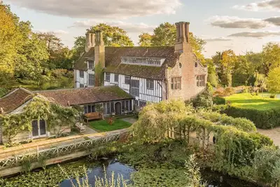 Image de Splendid 1, 000 year old Medieval manor house - Flemings Hall