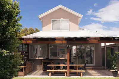 Image de Walk to the beach and pet friendly @renniesbeachhouse