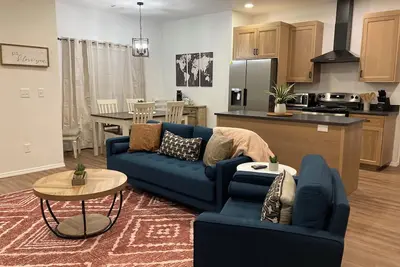 Image de Coco’s Corner - Brand New 3 Bd 2 Br Duplex near Palo Duro Canyon State Park