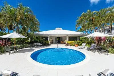 Image de Stunning Family Villa with Private Pool Near Beach - Gibbs Glade Villa
