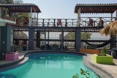 4-bedroom house in awesome La Libertad with Ac, WiFi. Enjoy your stay