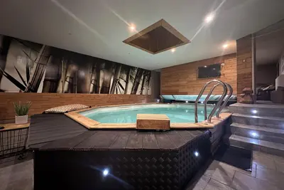Gîte piscine intérieure privative meublé de Tourisme 4*