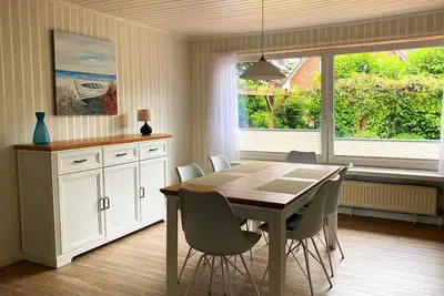 Image de Maison de vacances 'Ferienhaus Emeis' avec terrasse partagée, jardin partagé et Wi-Fi