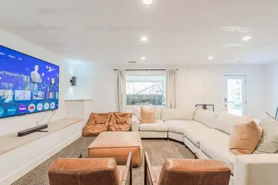 Image de Spacious 6br Home with Theater & Private Hot Tub