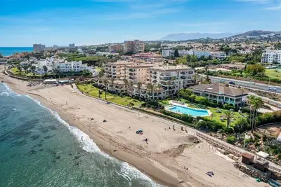 Image de Jls Lubina del Sol. First line of beach Mijas Costa Calahonda