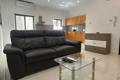 Image de Charming 2-bedroom apartment with WiFi and Ac in lovely Il-Gżira