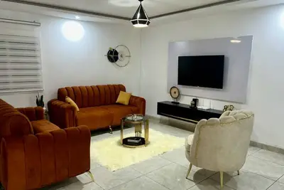 Image de 2 chambres salon angré chu au rez de chaussée