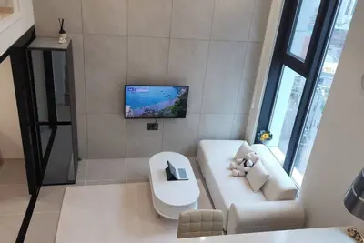 Image de [The center of Seoul] A warm new building