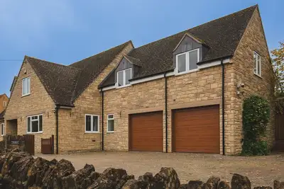 Image de Glasfryn - sleeps 10 guests  in 5 bedrooms