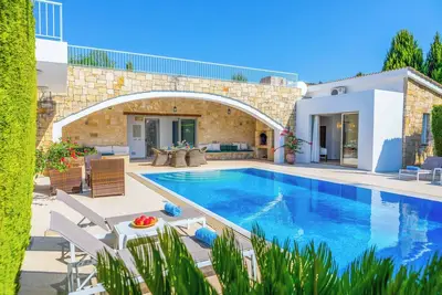 Image de Villa Zoey - Trois Chambres Villa, Couchages 6