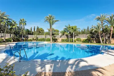 Image de Apt with pool Marbella by Costarentals - Ref M51