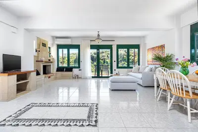 Image de Charming 2-bedroom villa in nature and tranquility in amazing Stalos!