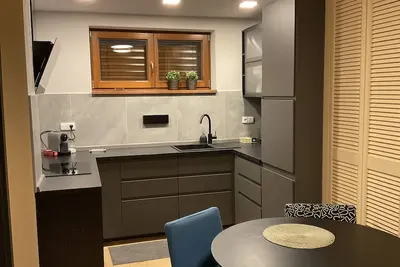 Image de Moderní a útulný apartmán, kompletně vybavený, u lesa, pro 2 osoby s parkováním
