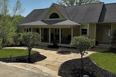 Image de The Haven-Adventure, Nature, & Wine